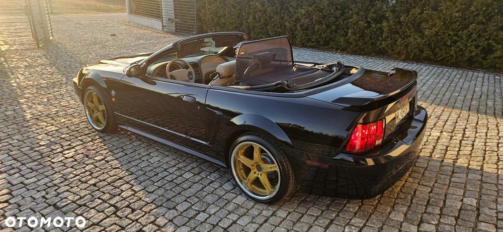 Ford Mustang - 3