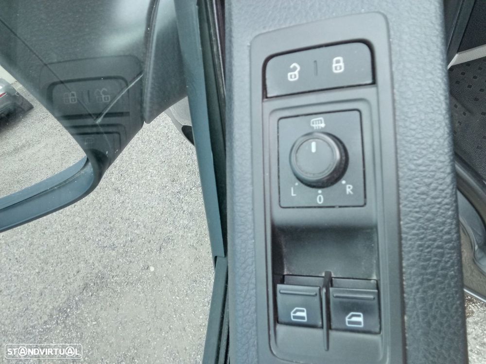 VW Transporter 2.0 TDI BM Extra AC - 26