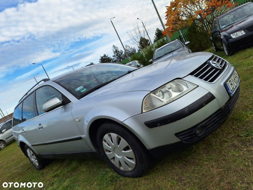 Volkswagen Passat - 1