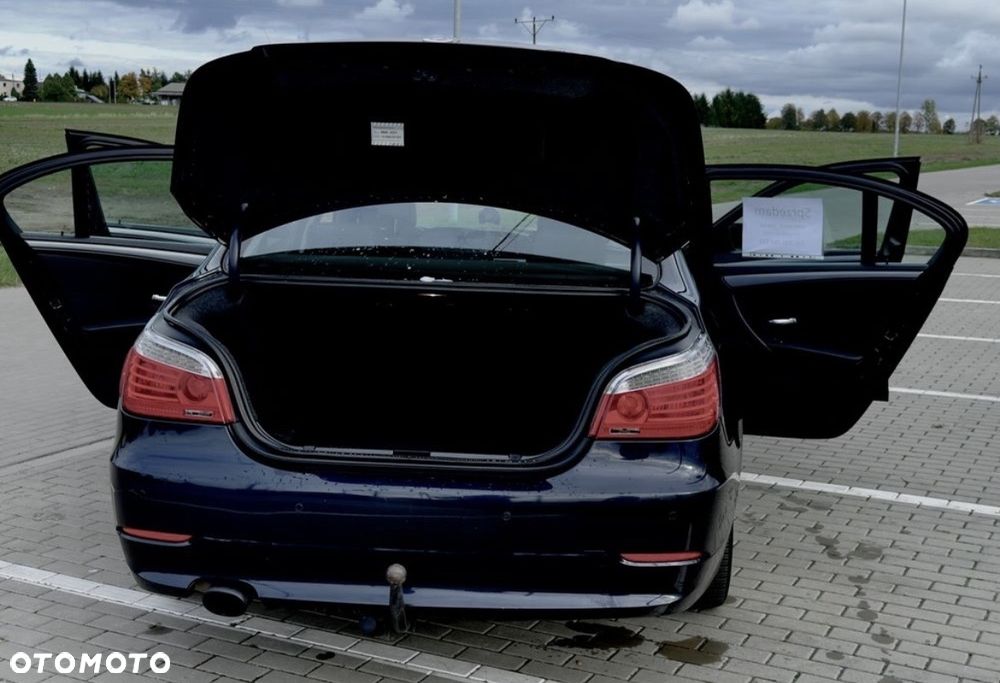 BMW Seria 5 520i - 10