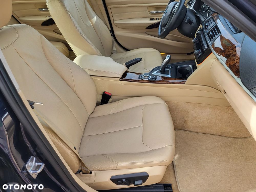 BMW Seria 3 328i xDrive - 18