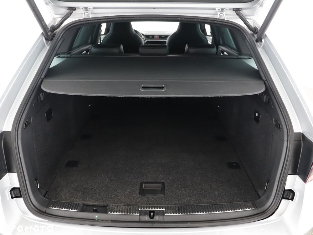 Skoda Superb 2.0 TDI SCR Sportline DSG - 25