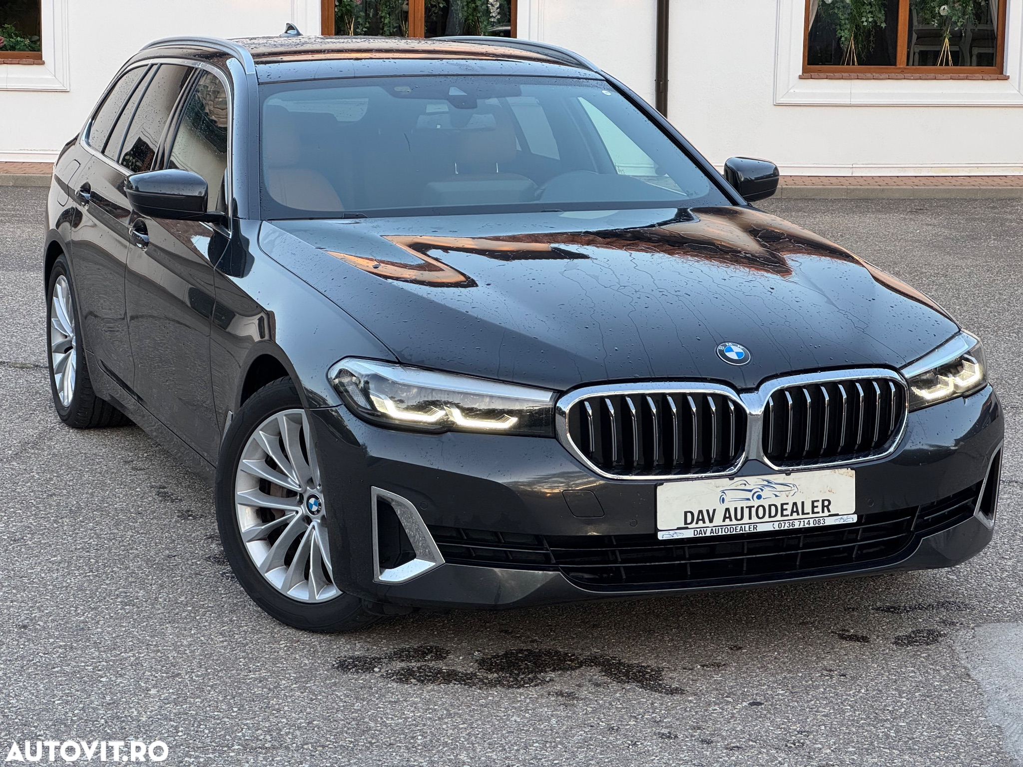 BMW Seria 5 530i Touring Aut. Luxury Line - 9