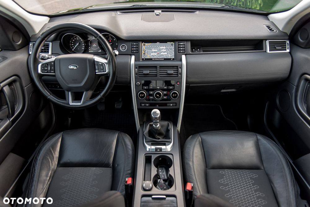 Land Rover Discovery Sport TD4 HSE Luxury - 26