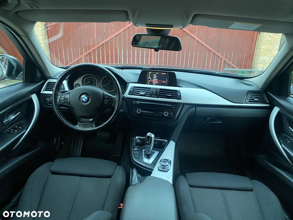 BMW Seria 3 - 24