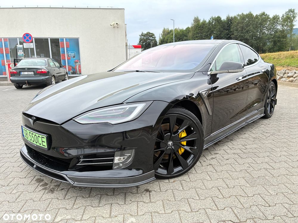 Tesla Model S - 1