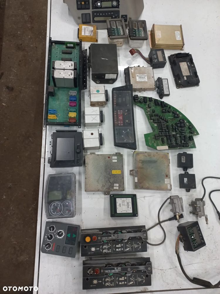 Sterownik,Moduł,Licznik 710147A2,RE231727,86013117,7700022917,3788837M1,3618318M02,AUTO5,NS-107236,NS-107237,NS-107213,1118267.0, 464030010A,11085960,1171850,117231.1, 33373030, EHR,CLAAS,CEBIS,VALTRA,MASSEY,RENAULT,JOHN DEERE,FORD,JEDNOSTKA STERUJĄCA,CS 86, - 13