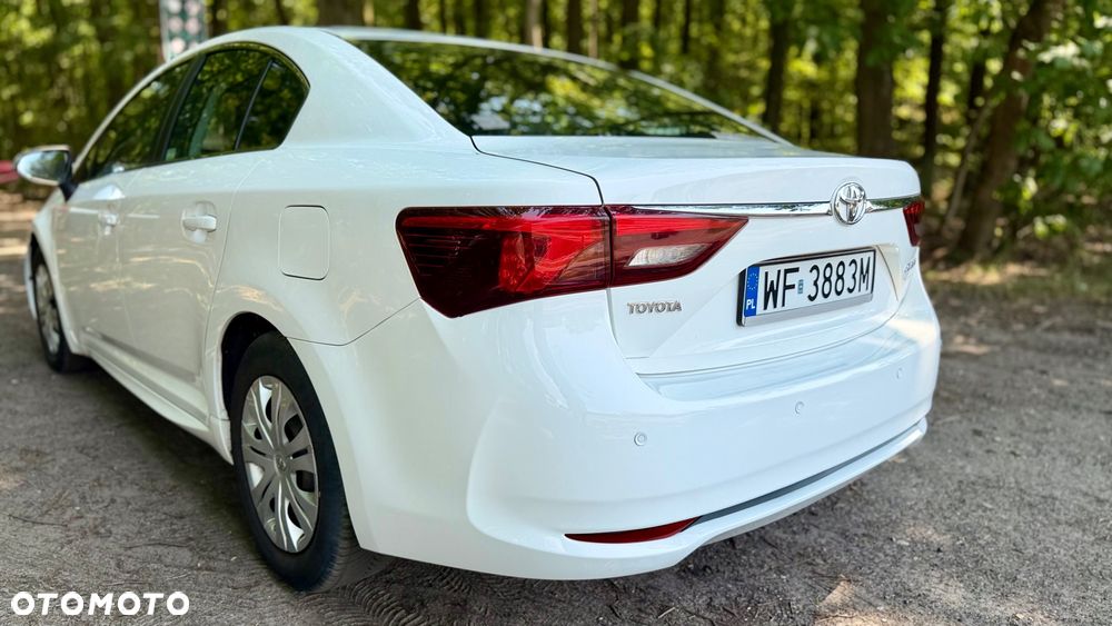 Toyota Avensis 1.8 Active - 10