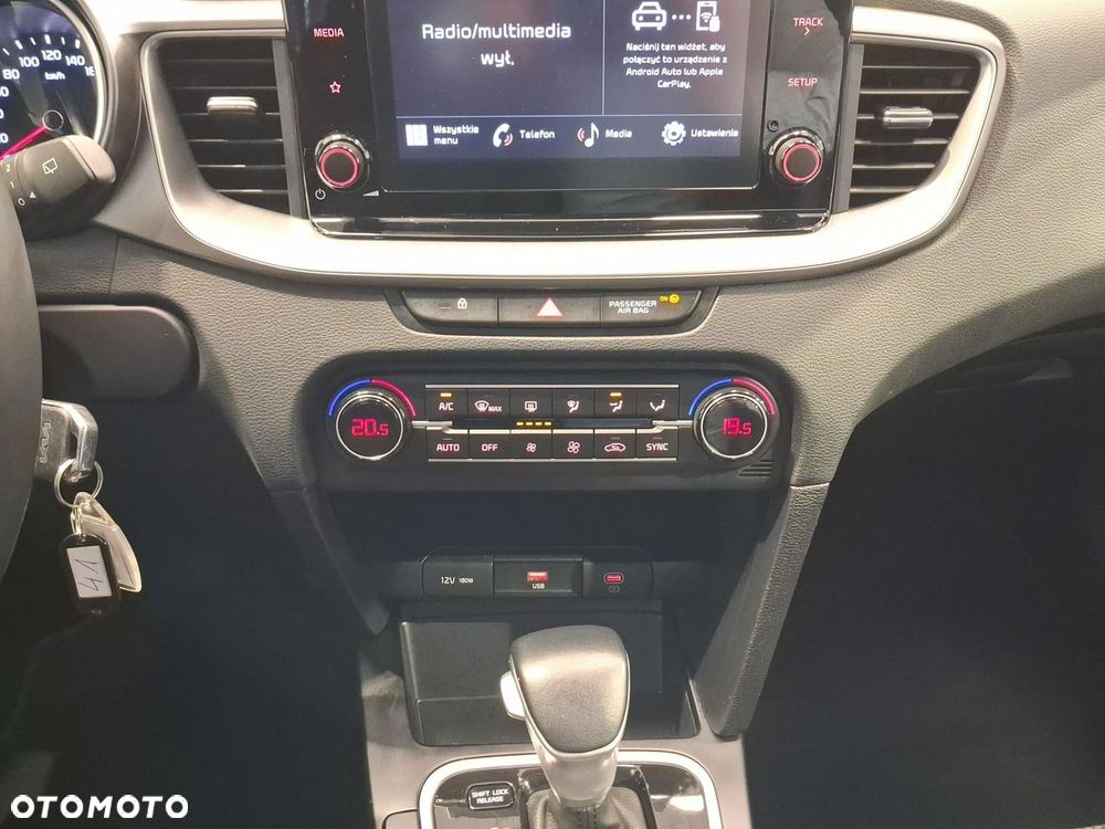 Kia XCeed - 19