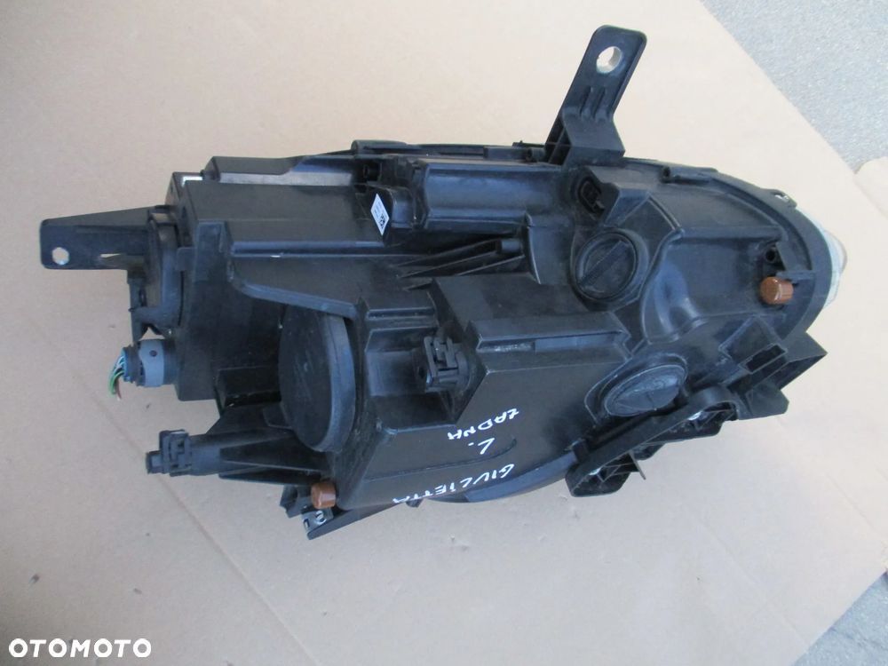 Alfa Romeo Giulietta Lift 16- LAMPA PRZÓD LEWA LUB PRAWA - 12