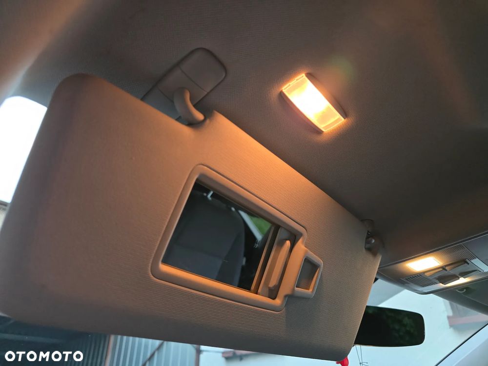 Volkswagen Touran 1.4 TSI BMT Comfortline - 28