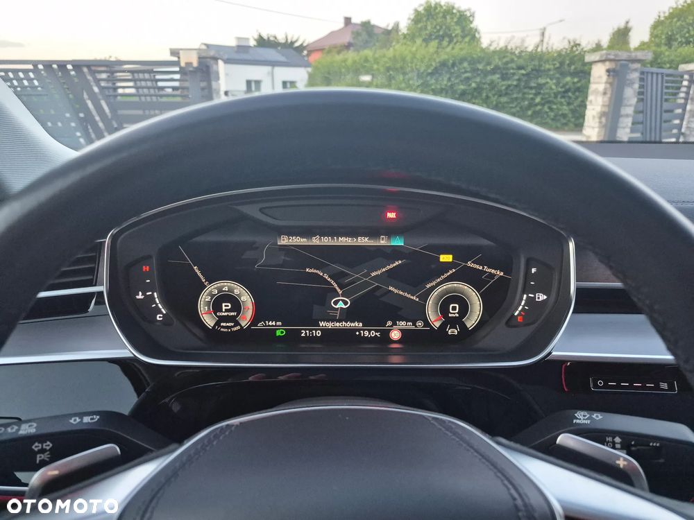 Audi A8 L 55 TFSI quattro tiptronic - 22