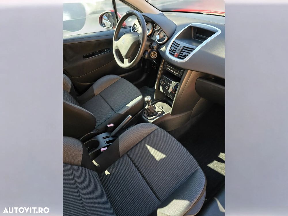 Peugeot 207 - 17