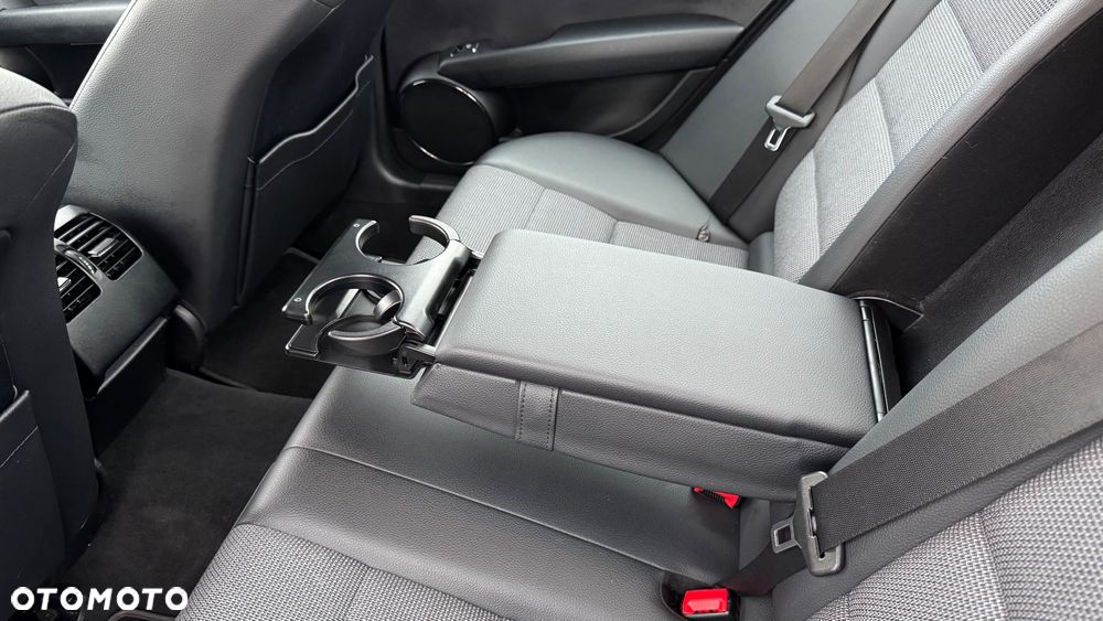 Mercedes-Benz Klasa C 180 Kompressor Automatik Avantgarde - 26