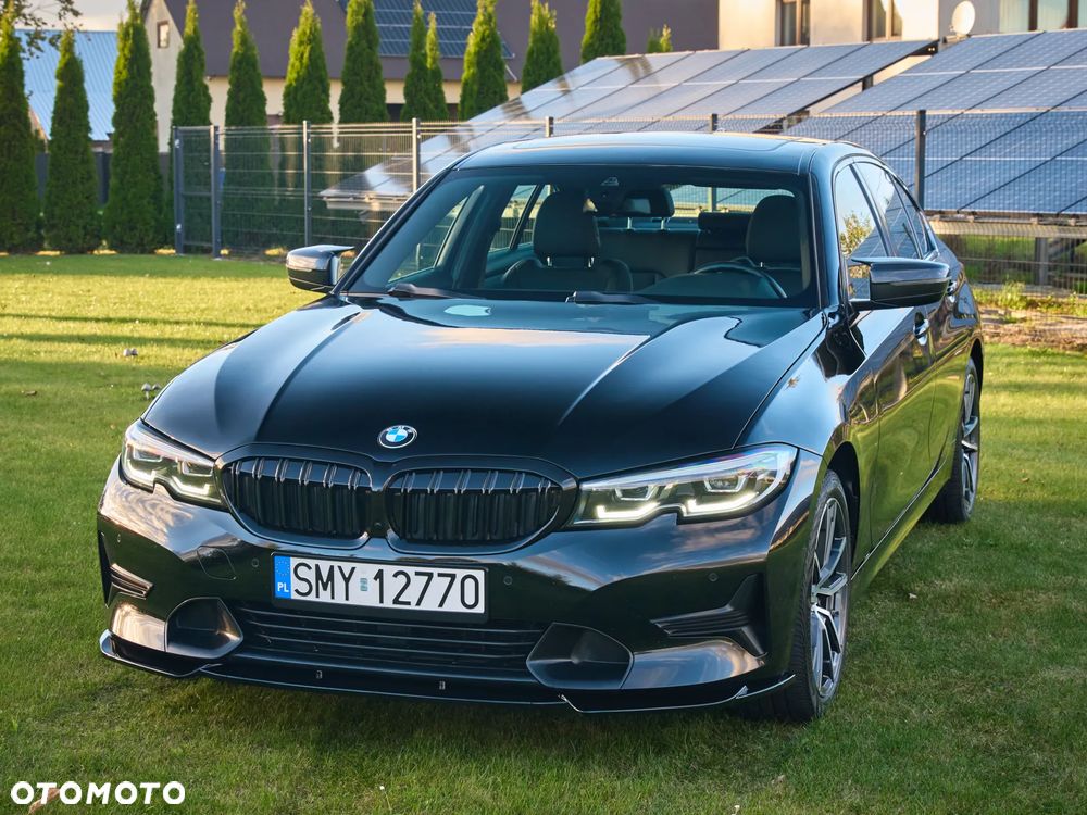 BMW Seria 3 330i xDrive Sport Line - 23