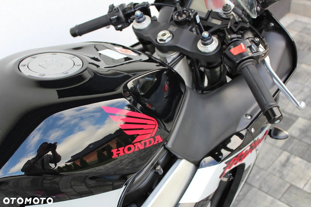 Honda CBR - 29