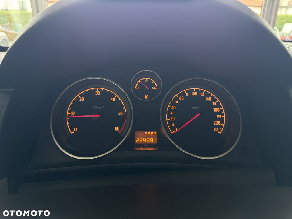 Opel Astra - 20