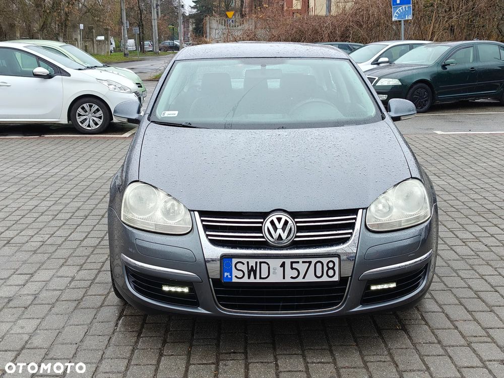 Volkswagen Jetta 1.6 United - 16