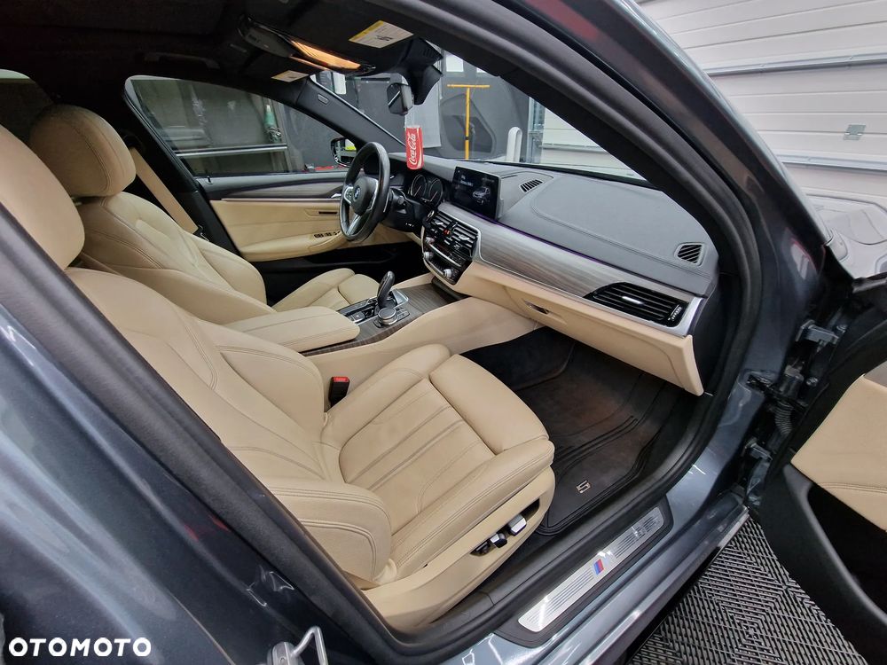 BMW Seria 5 530i M Sport Edition - 12