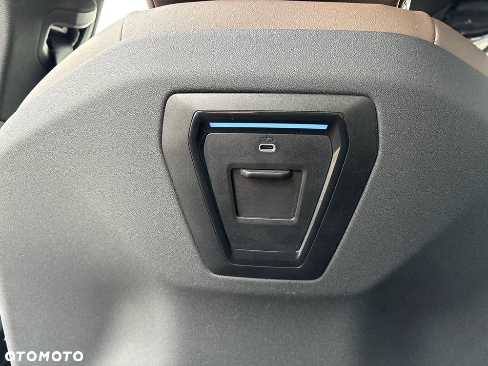 BMW Seria 5 520d xDrive - 27