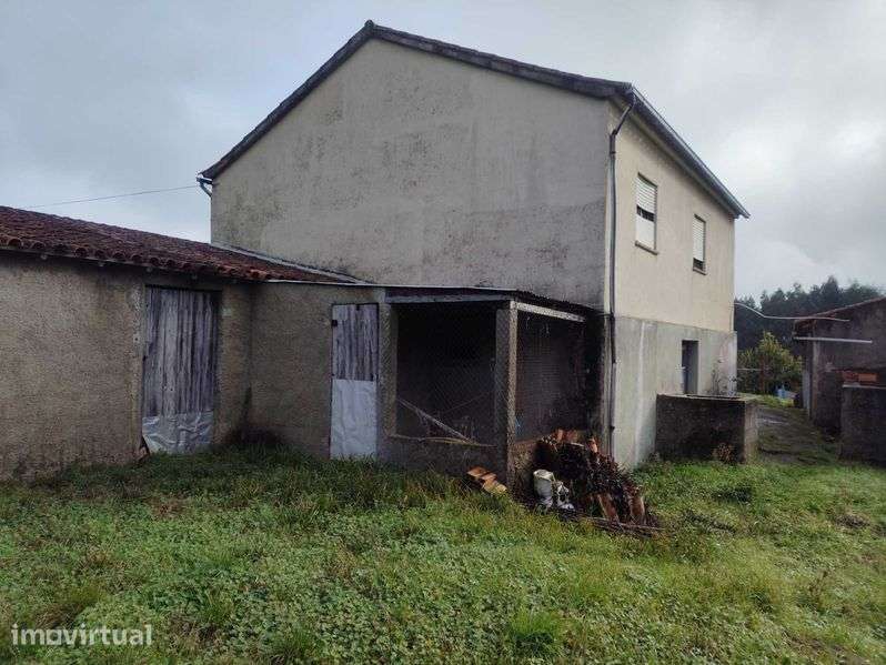 Moradia Isolada para Recuperar com Terreno - Grande imagem: 3/12