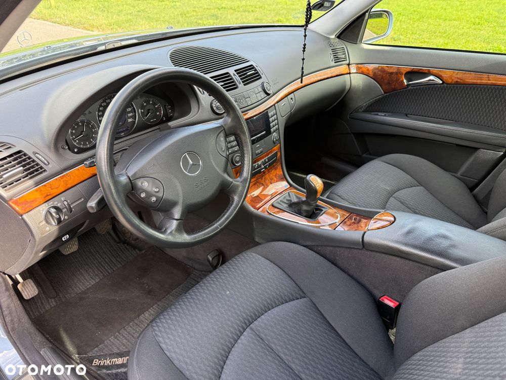 Mercedes-Benz Klasa E 220 CDI Elegance - 23