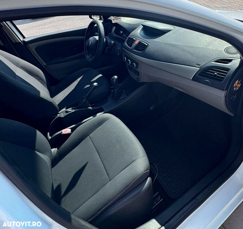 Renault Fluence 1.6 16V Authentique - 13