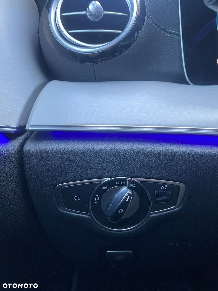 Mercedes-Benz Klasa E - 26