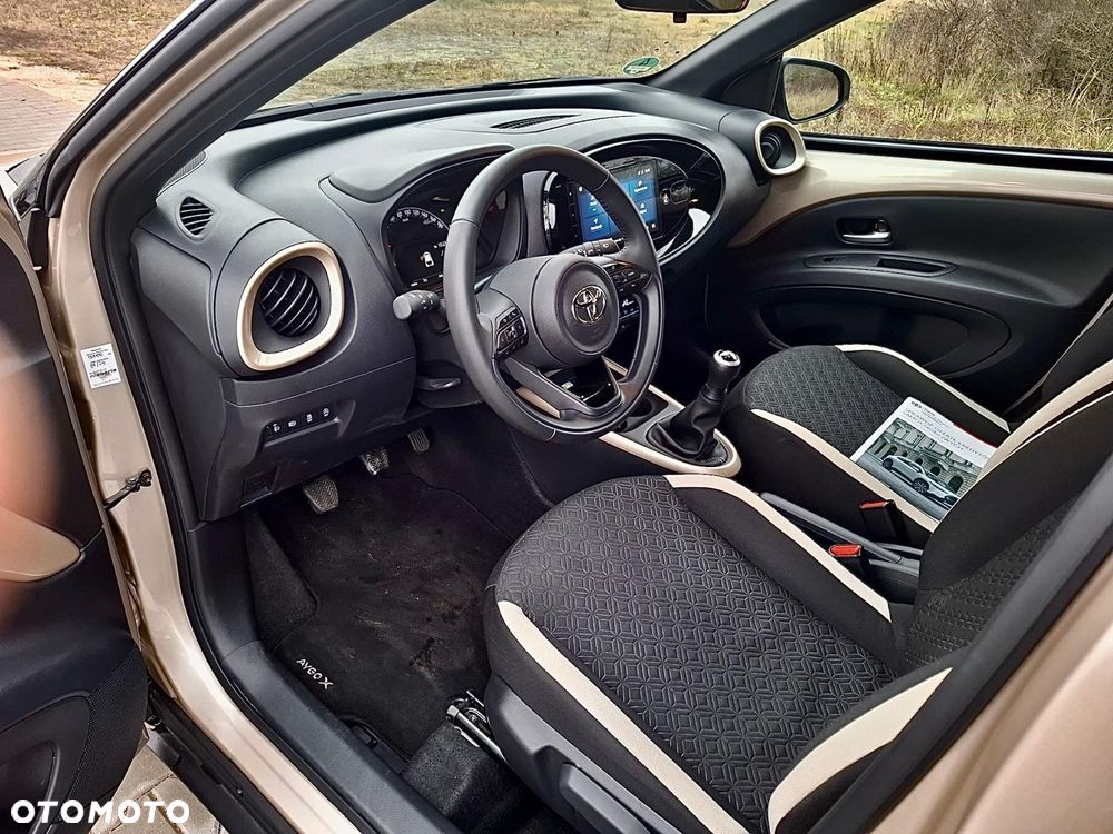Toyota Aygo X Air Style - 5