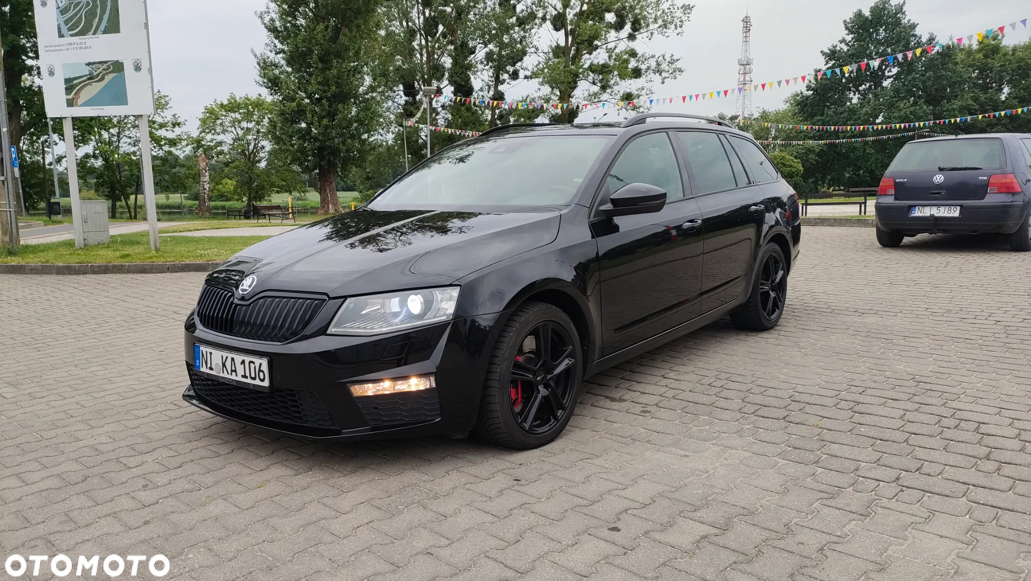 Skoda Octavia Combi 2.0 TDI RS - 21