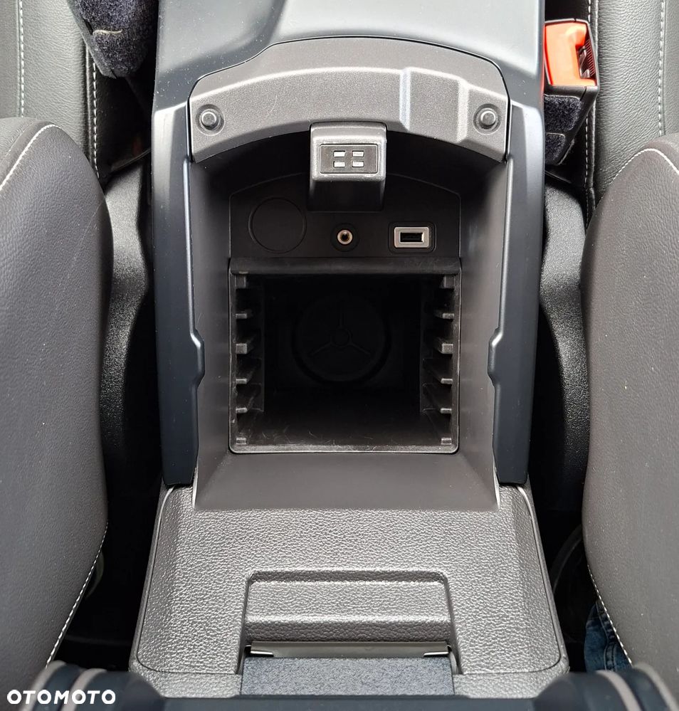 Ford Kuga 2.0 TDCi 4x4 Titanium - 32
