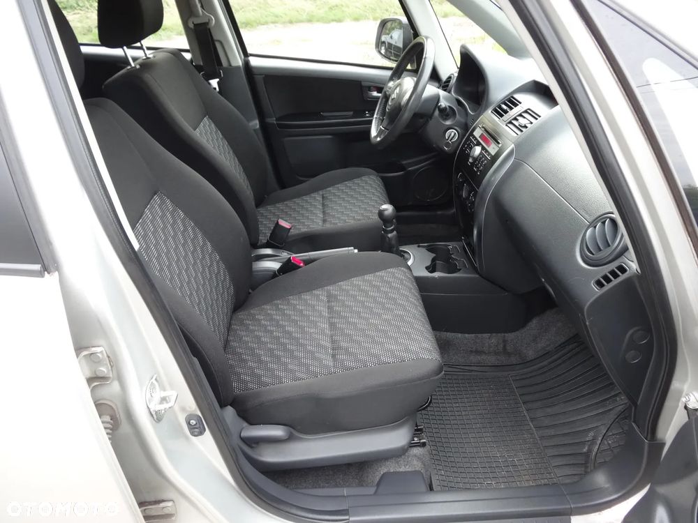 Suzuki SX4 1.6 GLX / Comfort - 22
