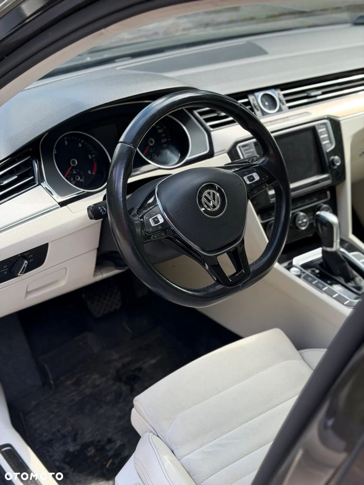 Volkswagen Passat 2.0 TDI BMT Highline DSG - 12