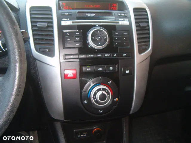 Kia Venga - 30