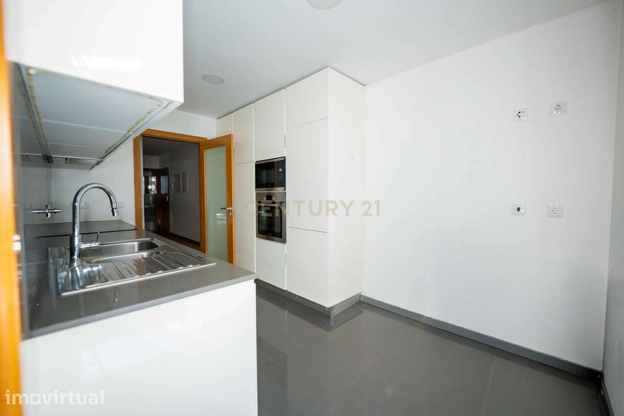 Arrendamento | Apartamento T2 c/garagem no Pinhal de Marrocos, Coimbra - Grande imagem: 4/14