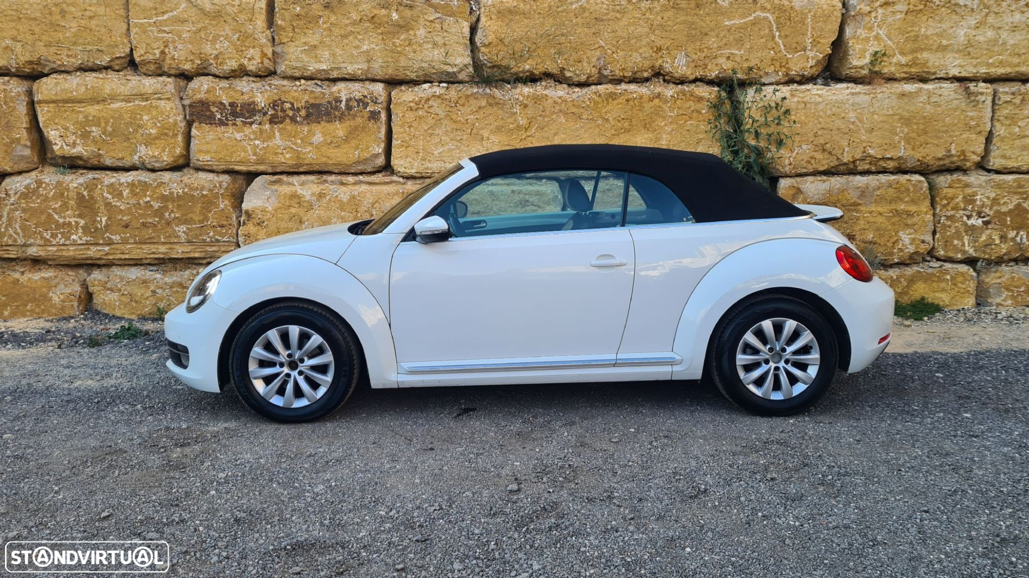 VW New Beetle Cabriolet 1.6 TDi Design - 7