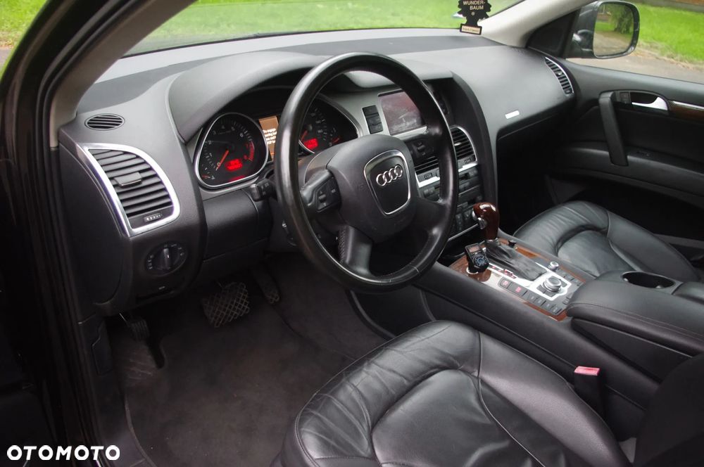 Audi Q7 4.2 FSI Quattro Tiptronic - 8