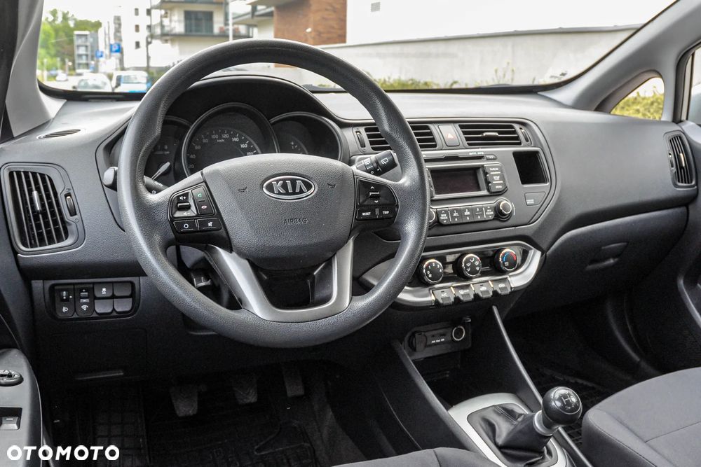 Kia Rio - 9