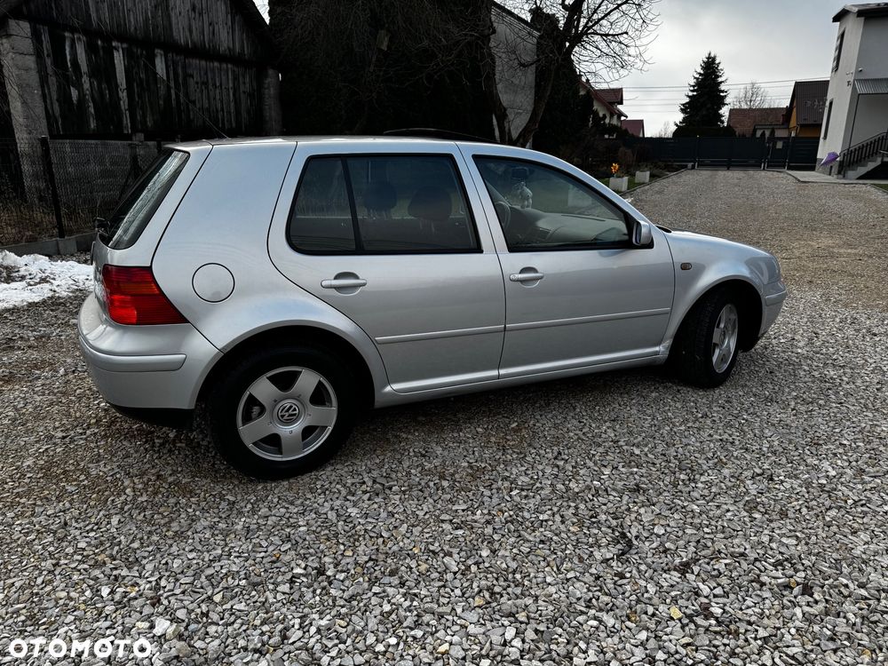 Volkswagen Golf 1.9 TDI Highline - 3