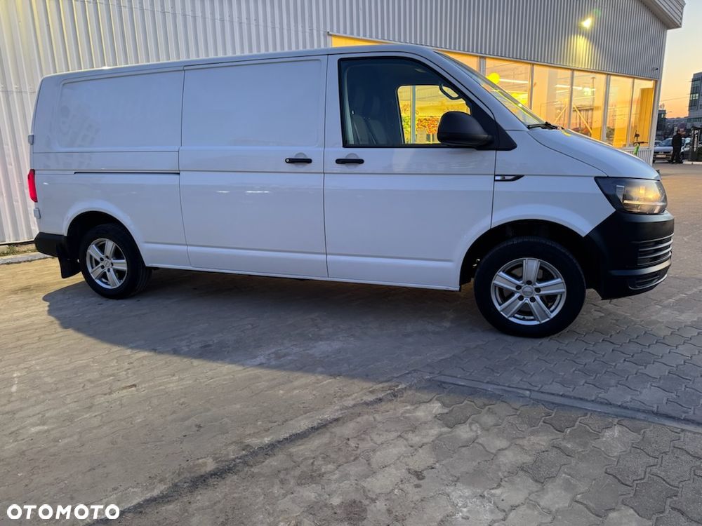 Volkswagen Transporter - 8