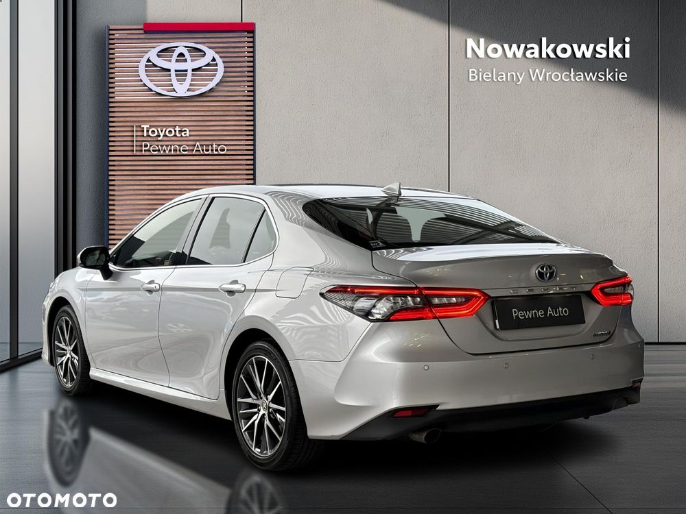 Toyota Camry 2.5 Hybrid Executive CVT - 3