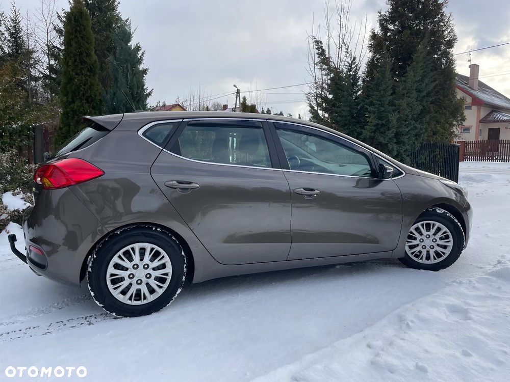 Kia Ceed 1.6 GDI Business Line - 26