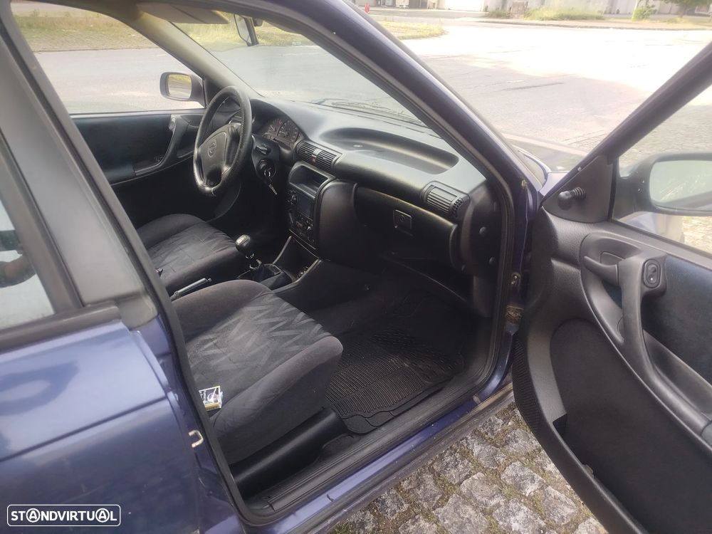 Opel Astra 1.7 TD GLS - 5