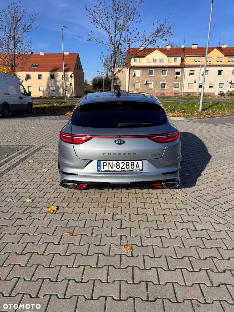 Kia ProCeed 1.6 T-GDI GT DCT - 4
