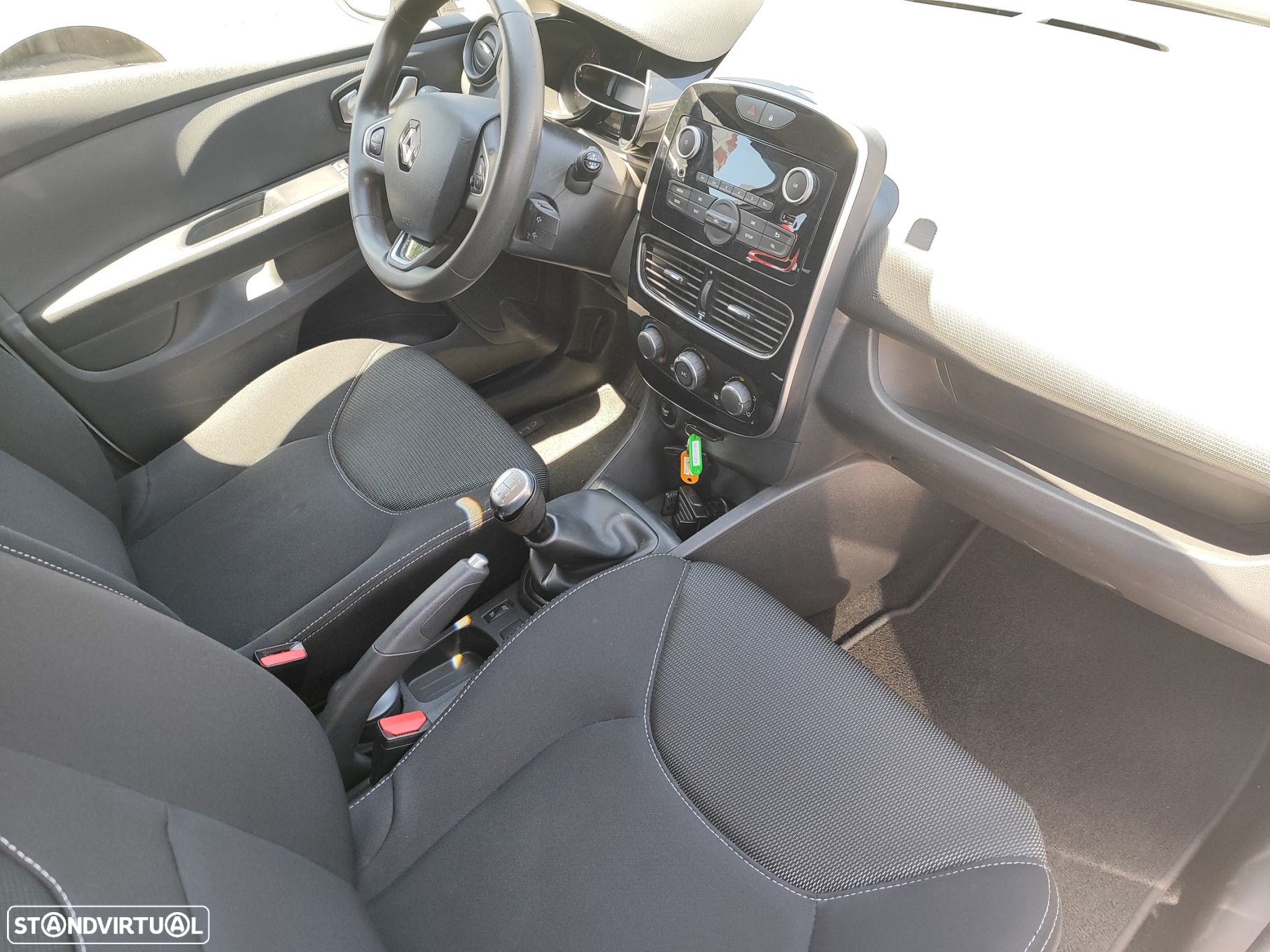 Renault Clio 1.5 dCi Zen - 11