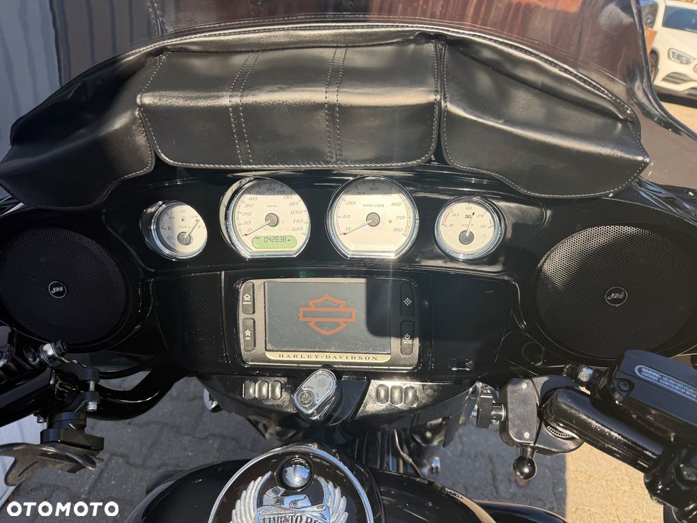 Harley-Davidson Touring Street Glide - 8