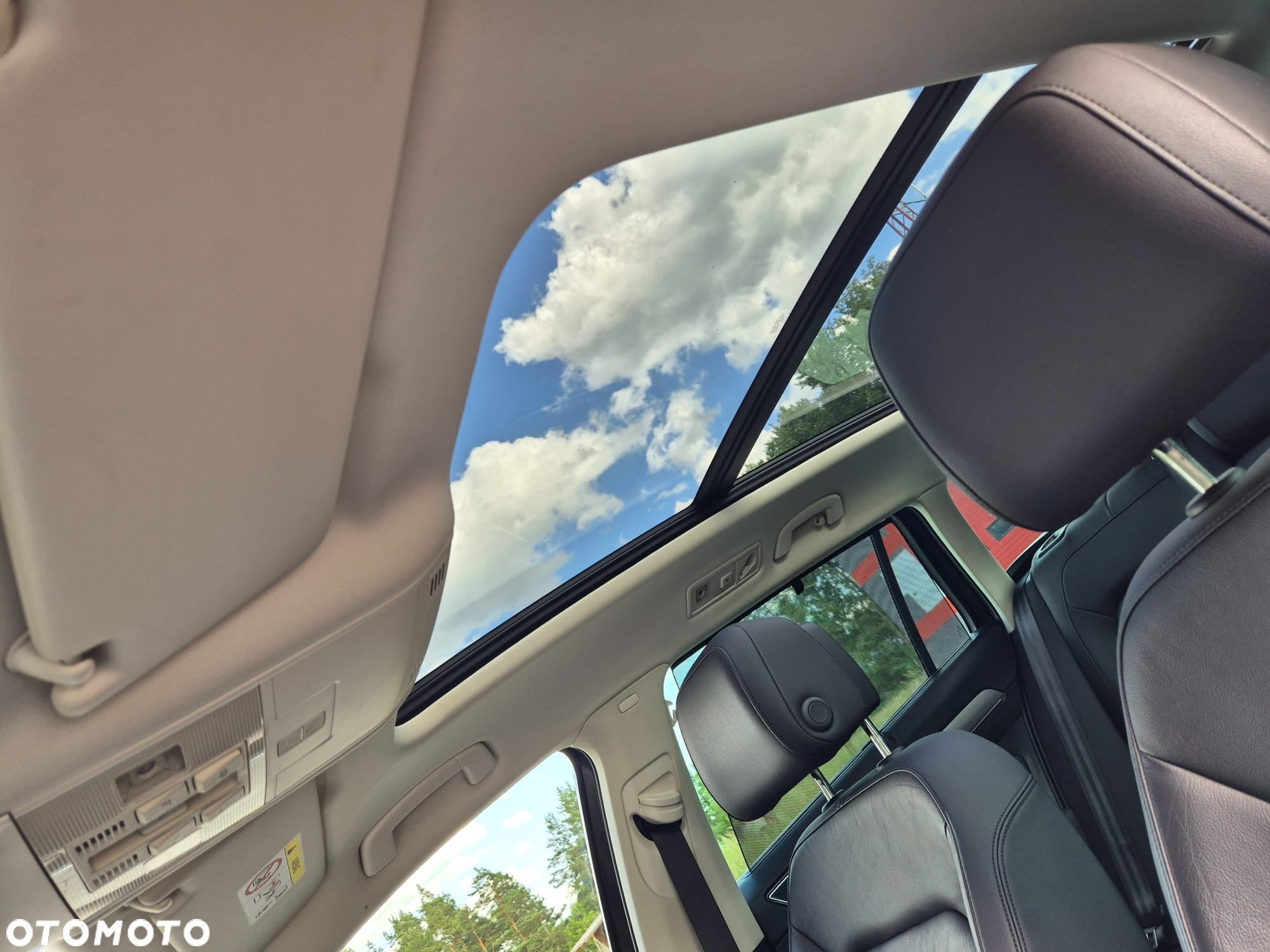 Volkswagen Passat Variant 2.0 TDI SCR DSG Highline - 36