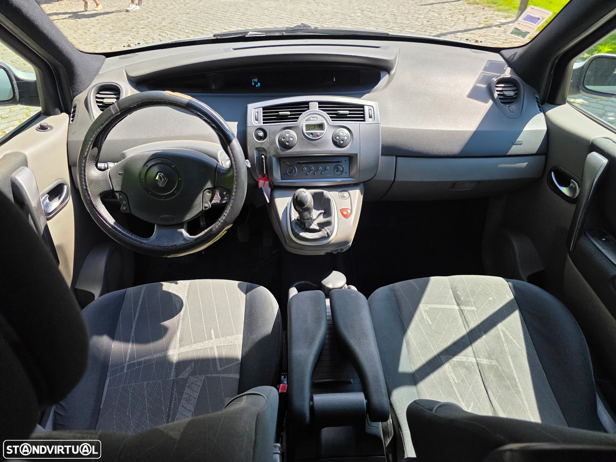 Renault Scénic 1.5 dCi Confort Dynamique - 9