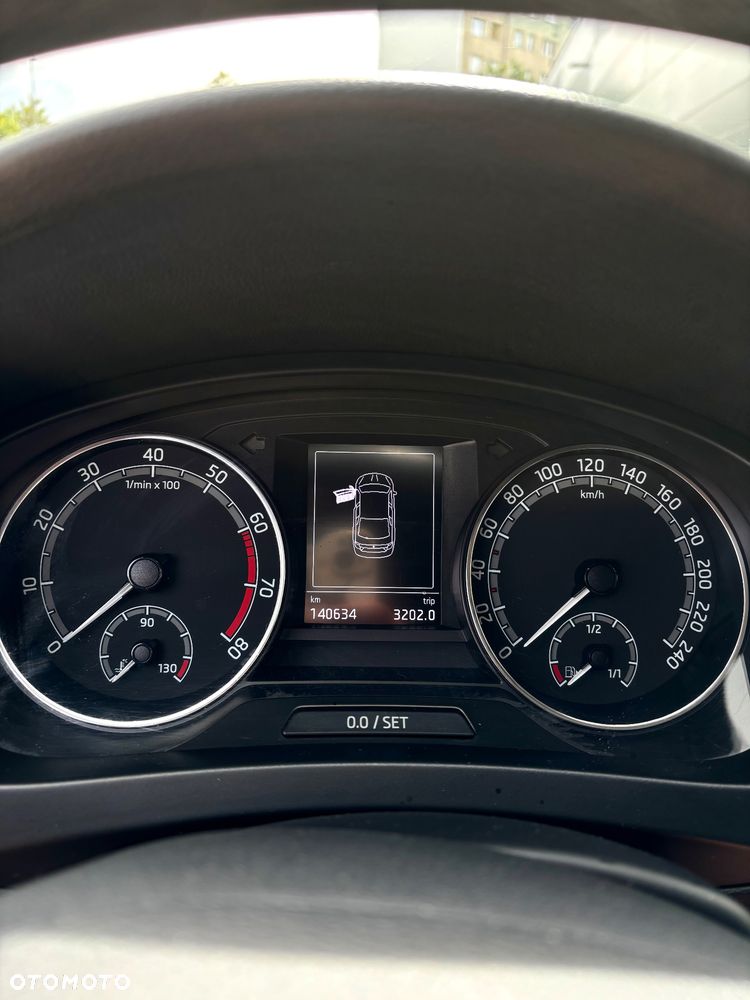Skoda RAPID 1.0 TSI Style DSG - 10