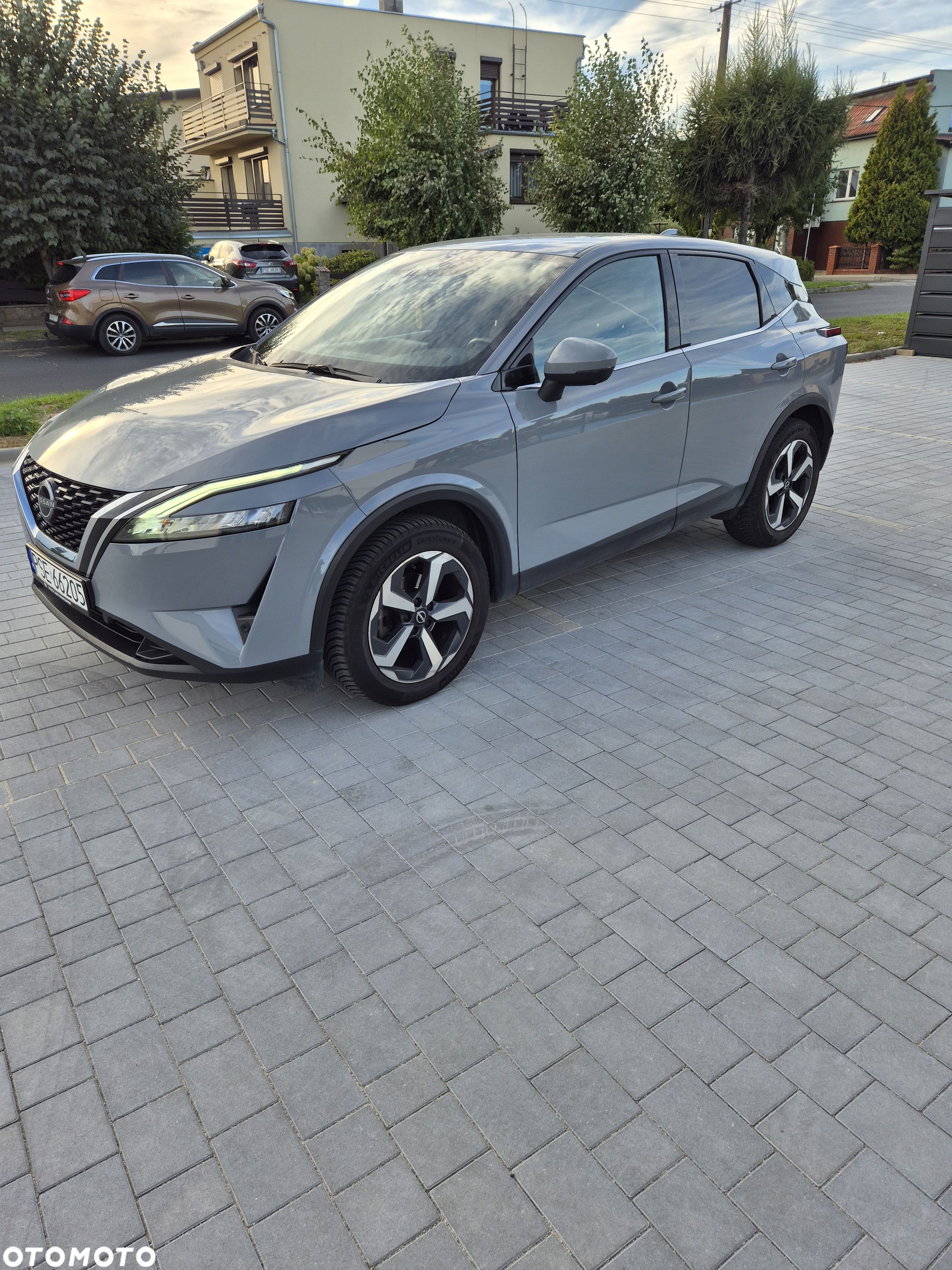 Nissan Qashqai 1.3 DIG-T N-Connecta - 1